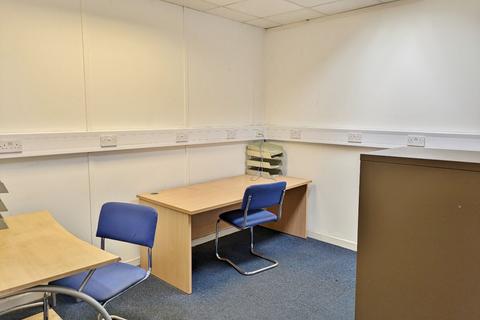 Shop to rent, Cardiff CF24