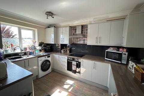 3 bedroom terraced house for sale, Lyneham Close, Lincoln, Lincolnshire, LN6 0HT