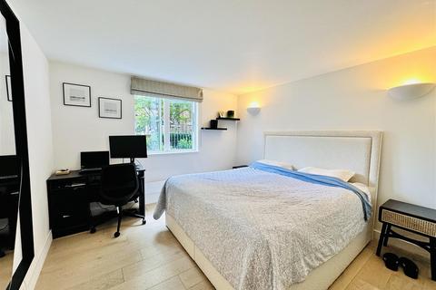 2 bedroom apartment for sale, Admiral Walk, London W9