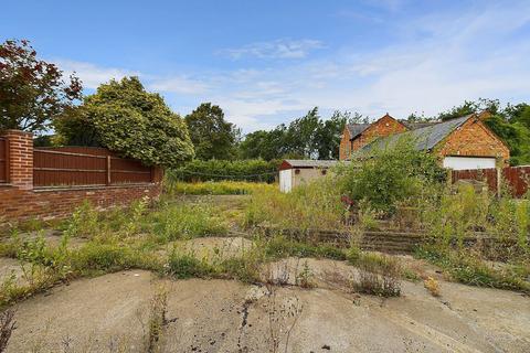 2 bedroom detached house for sale, Bretton Lane, Bretton, CH4