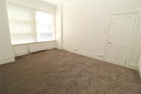 2 bedroom maisonette to rent, Kidderminster Road, Croydon, CR0