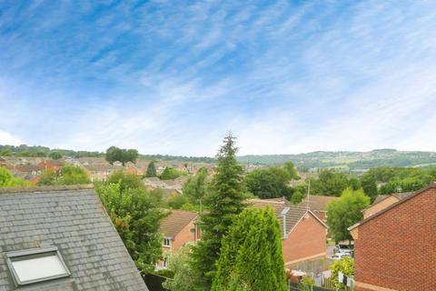 3 bedroom end of terrace house for sale, Hillside Mount, Stanningley, Pudsey