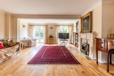 25 Anson Close, Saltford, Bristol, BS31 3DY