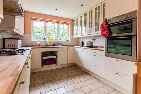 25 Anson Close, Saltford, Bristol, BS31 3DY
