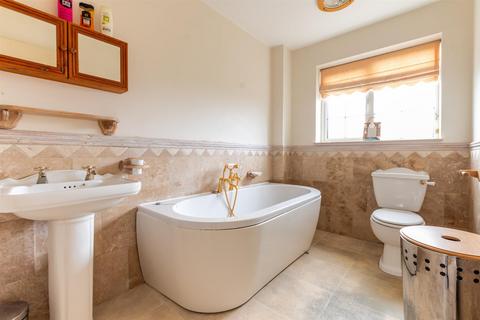 25 Anson Close, Saltford, Bristol, BS31 3DY