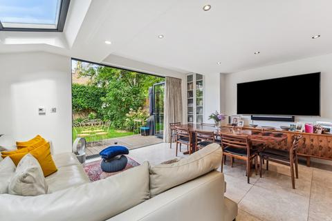 4 bedroom terraced house for sale, Fernhurst Road, London, SW6.