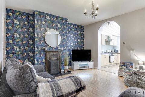 1 bedroom terraced house for sale, Clerk Green Street, Batley, West Yorkshire, WF17 7SE