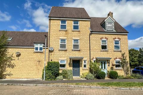 57 Avenue De Gien, Malmesbury, SN16 9GX
