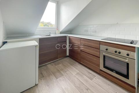 2 bedroom apartment to rent, Croham Road, South Croydon CR2