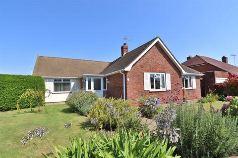 2 bedroom detached bungalow for sale, Stopham Close, Worthing