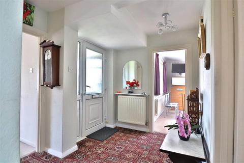 1 Stopham Close, Worthing, BN14 7QE