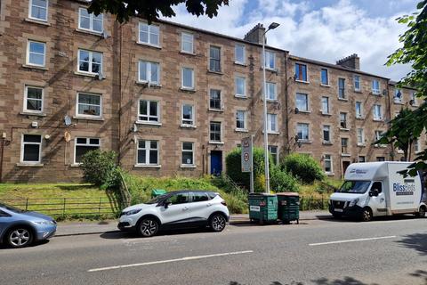83 Dens Road, Dundee, DD3 7HW