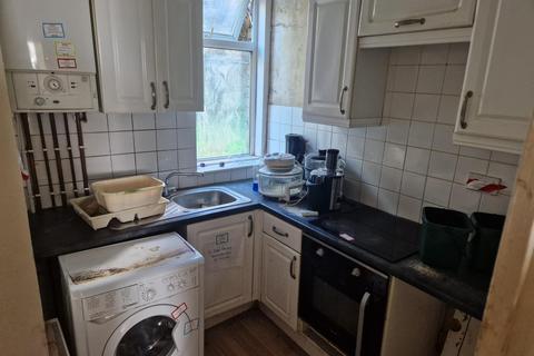 83 Dens Road, Dundee, DD3 7HW
