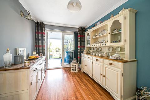51 Grainger Close, Basingstoke, RG22 4DZ