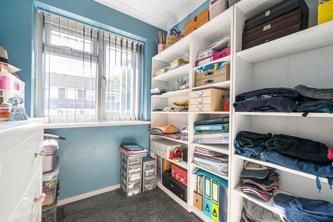 51 Grainger Close, Basingstoke, RG22 4DZ