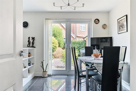14 Comet Crescent, Calne, SN11 8FT