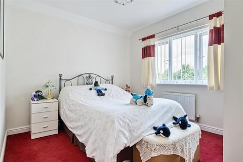 14 Comet Crescent, Calne, SN11 8FT