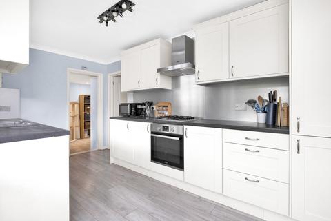 2a Read Road, Ashtead, KT21 2HS
