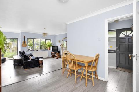 2a Read Road, Ashtead, KT21 2HS