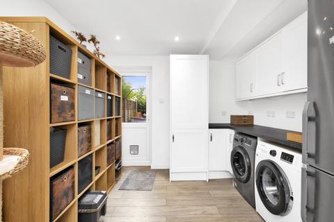 2a Read Road, Ashtead, KT21 2HS