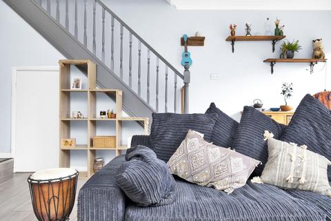 2a Read Road, Ashtead, KT21 2HS