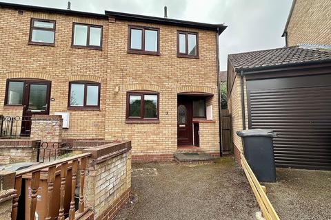 2 bedroom end of terrace house for sale, St Dunstans Rise, West Hunsbury, Northampton NN4