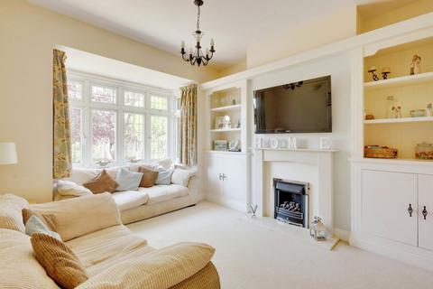 116 Blenheim Crescent, Leigh-on-sea, SS9 3DX