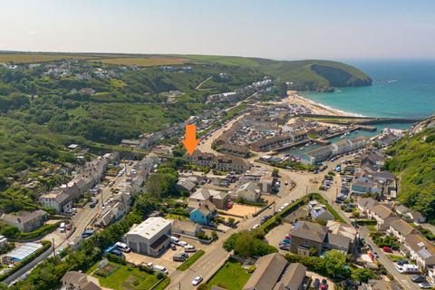 2 bedroom flat for sale, Harbour Court, Portreath