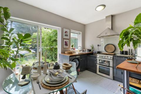 undefined, London Road, Brentford, TW7