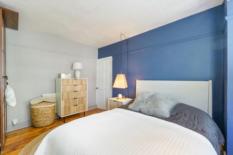 undefined, London Road, Brentford, TW7