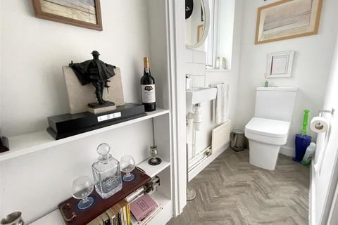 25 Abbey Road, Bingham, Nottingham, NG13 8EE