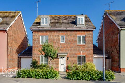 6 bedroom detached house for sale, Emperor Close, Heybridge