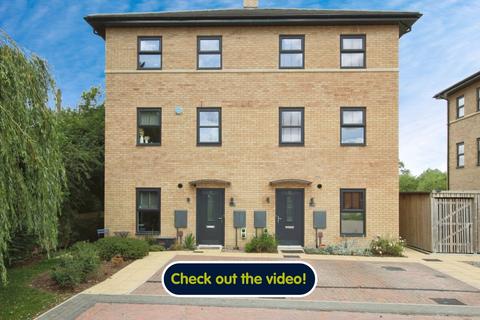 2 bedroom townhouse for sale, Greensides Grove, Beverley, HU17 0ZP