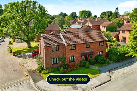 4 bedroom detached house for sale, Lawson Close, Walkington, Beverley, HU17 8TR