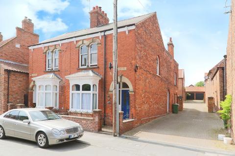 3 bedroom semi-detached house for sale, High Street, Barrow-Upon-Humber, Lincolnshire, DN19 7AA