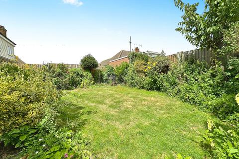 15 Beechcombe, Corringham, Stanford-le-hope, SS17 9DN