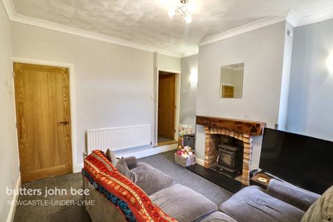 3 bedroom terraced house to rent, Scot Hay Road, Stoke-on-trent