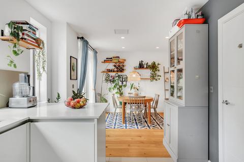 Flat 3, 10 Andre Street, London, E8 2AA