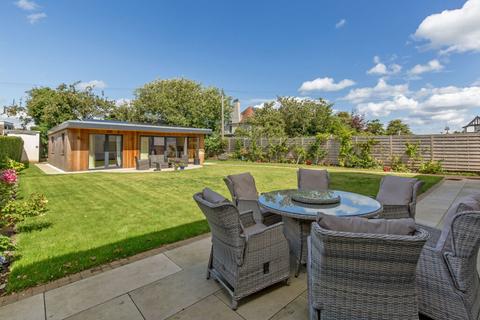 6 Braehead Road, Edinburgh, EH4 6BW