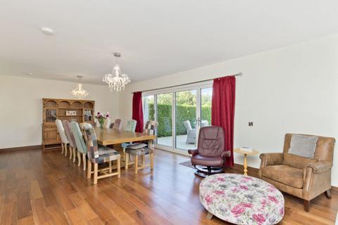 6 Braehead Road, Edinburgh, EH4 6BW