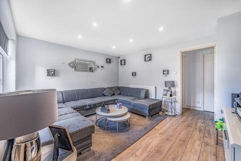 26 Armstrong Way, Woodley, Reading, RG5 4NW