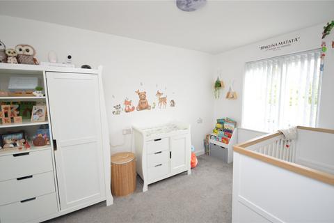118 New Forest Way, Leeds, LS10 4FD