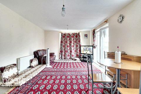 2 bedroom apartment for sale, Taywood Road, NORTHOLT