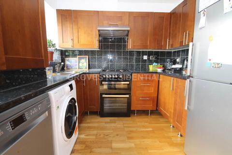 1 bedroom flat for sale, Tennyson Avenue, New Malden