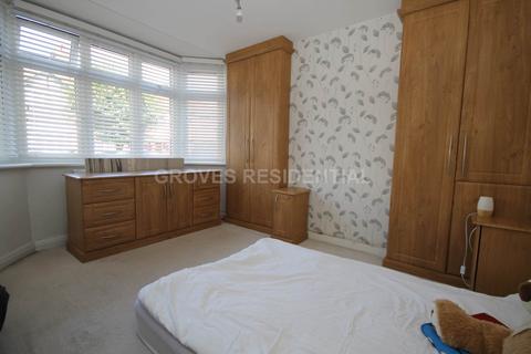 1 bedroom flat for sale, Tennyson Avenue, New Malden