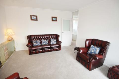 2 bedroom flat for sale, Churchill Gardens, London SW1V