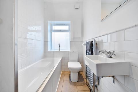74 Second Cross Road, Twickenham, TW2 5RA