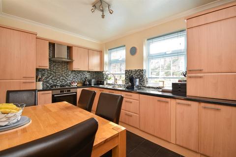 3 bedroom townhouse for sale, Michele Close, St. Leonards-On-Sea