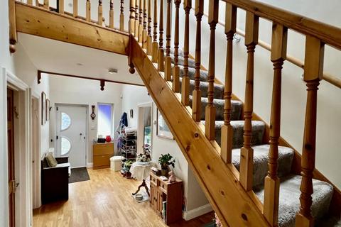 5 bedroom chalet for sale, Oaks Drive, St Leonards, BH24 2QP