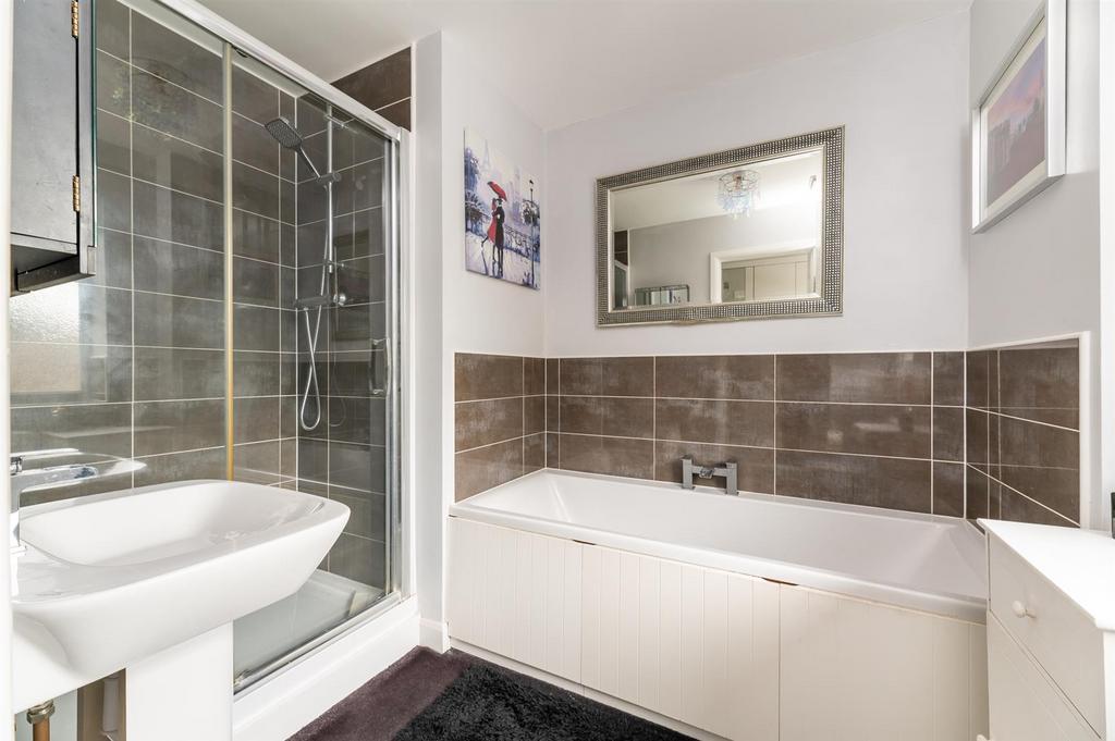 En-Suite Bed 1